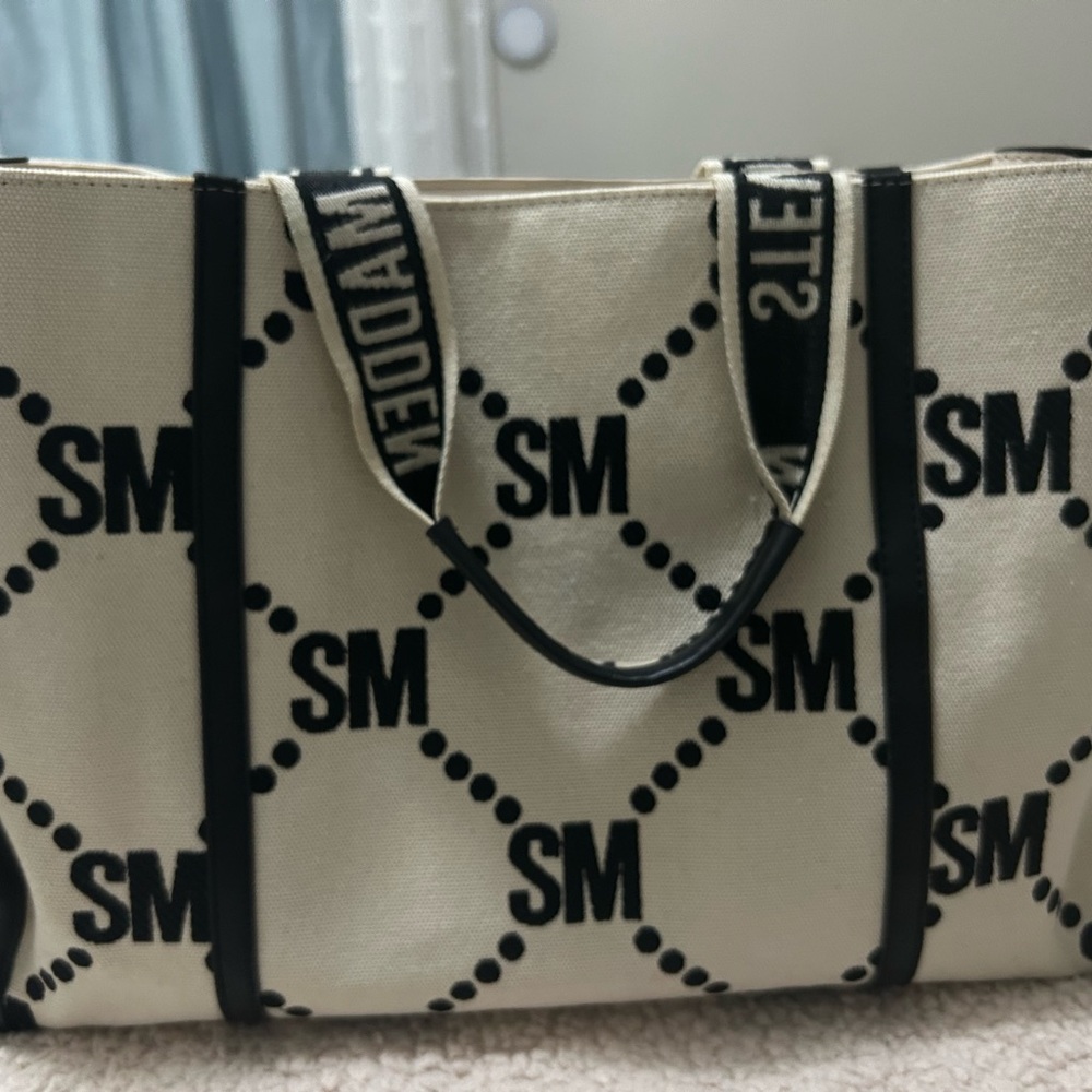 Steve Madden Black and Cream Logo Tote - Picture 3 of 10